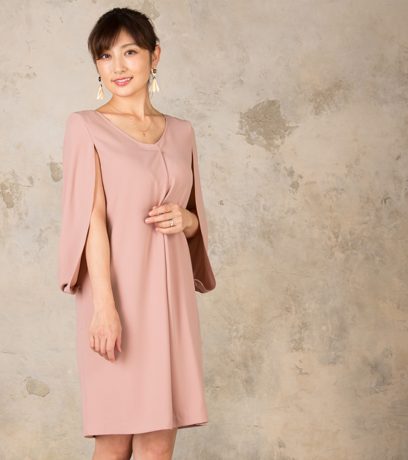 上品さとおしゃれが同居したプレママにおすすめの授乳服ドレスです