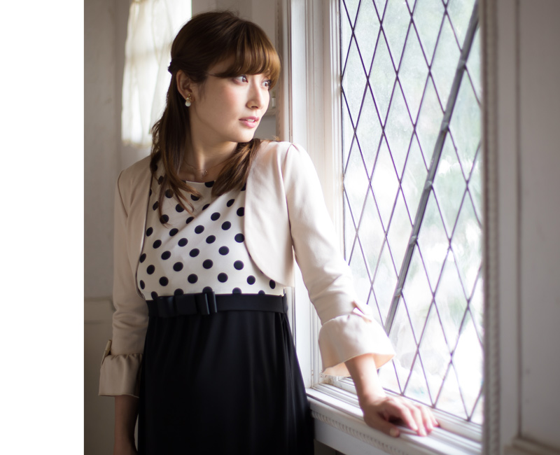 女性らしく華やかな雰囲気を叶えるフォーマル授乳服ドレス