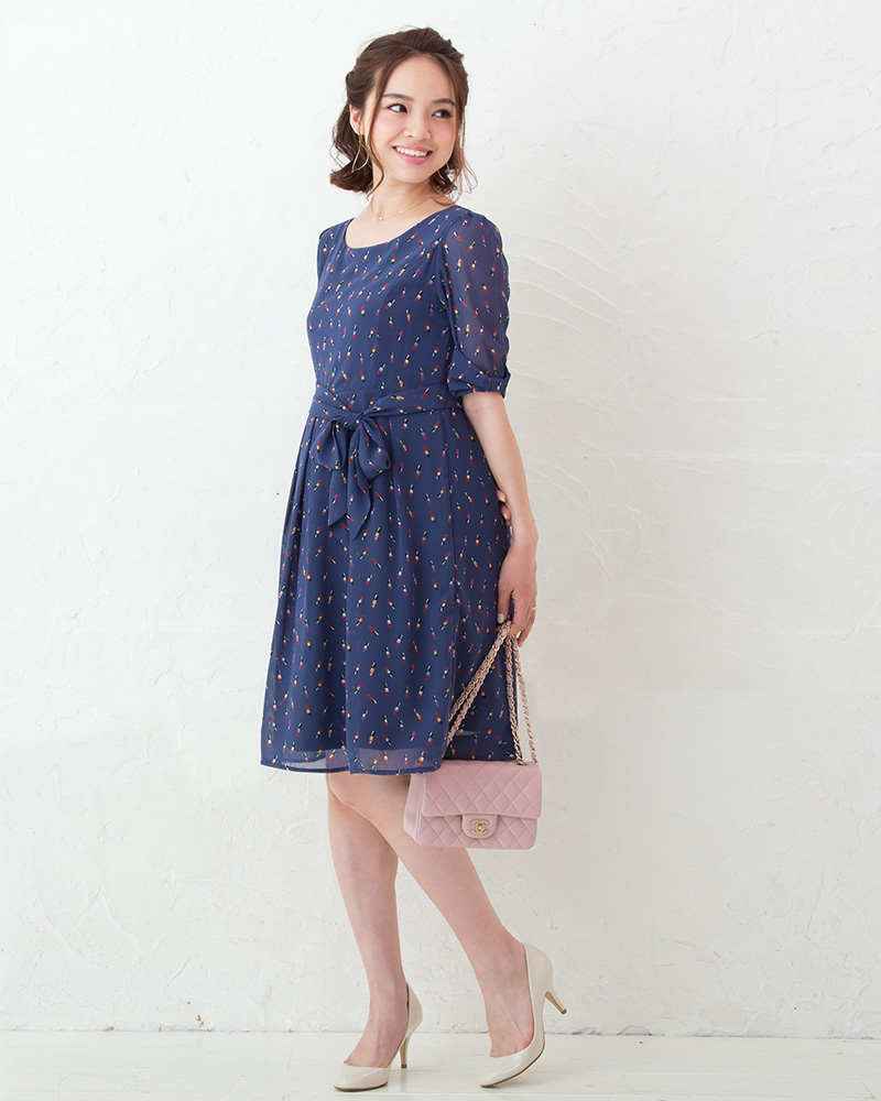 妊娠中から大活躍する授乳服ワンピース