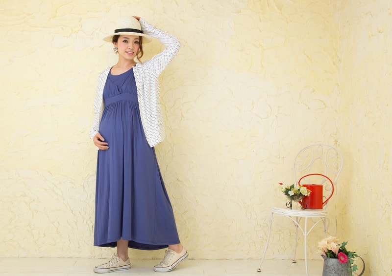 夏の日の外出に1枚羽織って