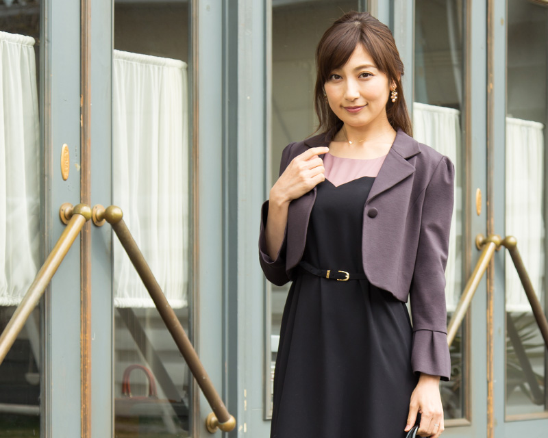 シンプルな授乳服ワンピと合わせて