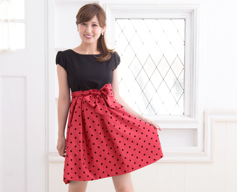 女性らしいシルエットでおしゃれな授乳服ワンピース