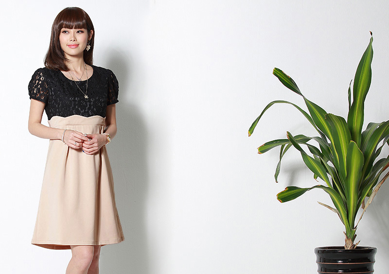 産前から産後まで長く使える授乳服ドレス
