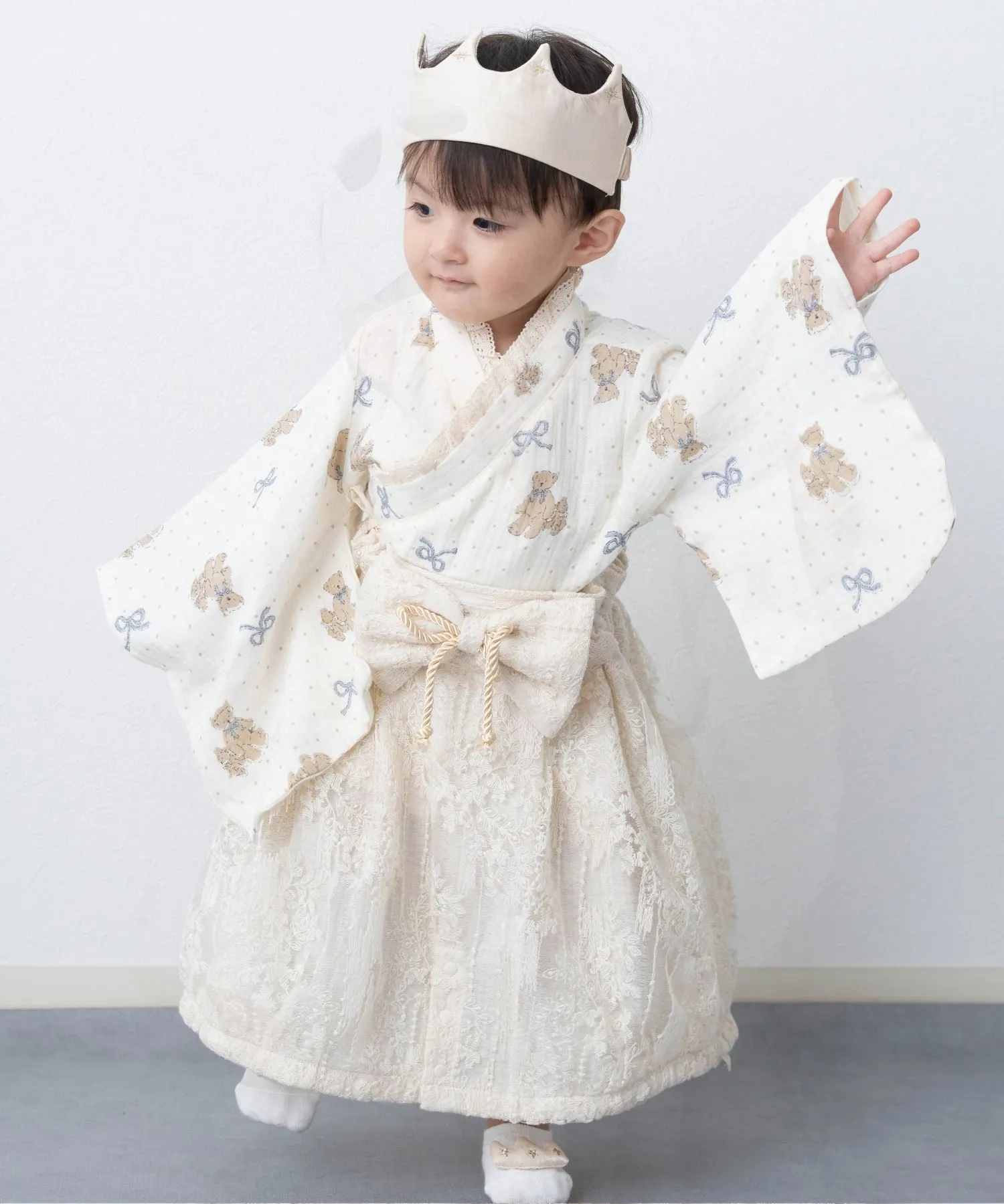 華やかレースの2ピースベビー袴　リトルベア