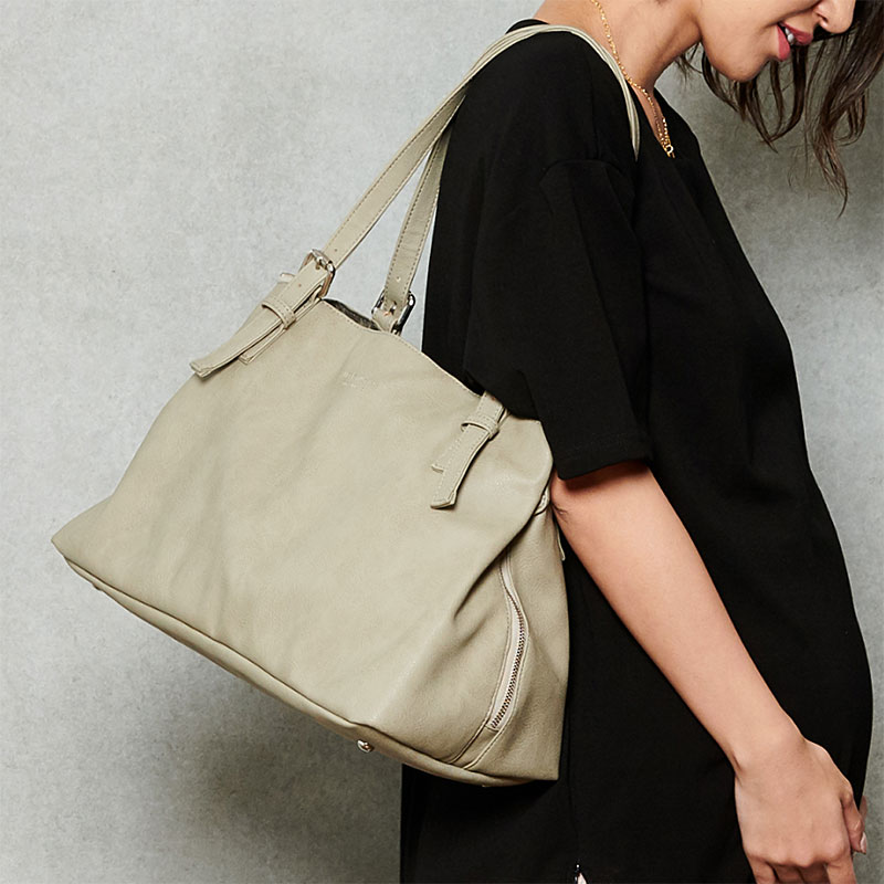 Roots amelia tote 2025