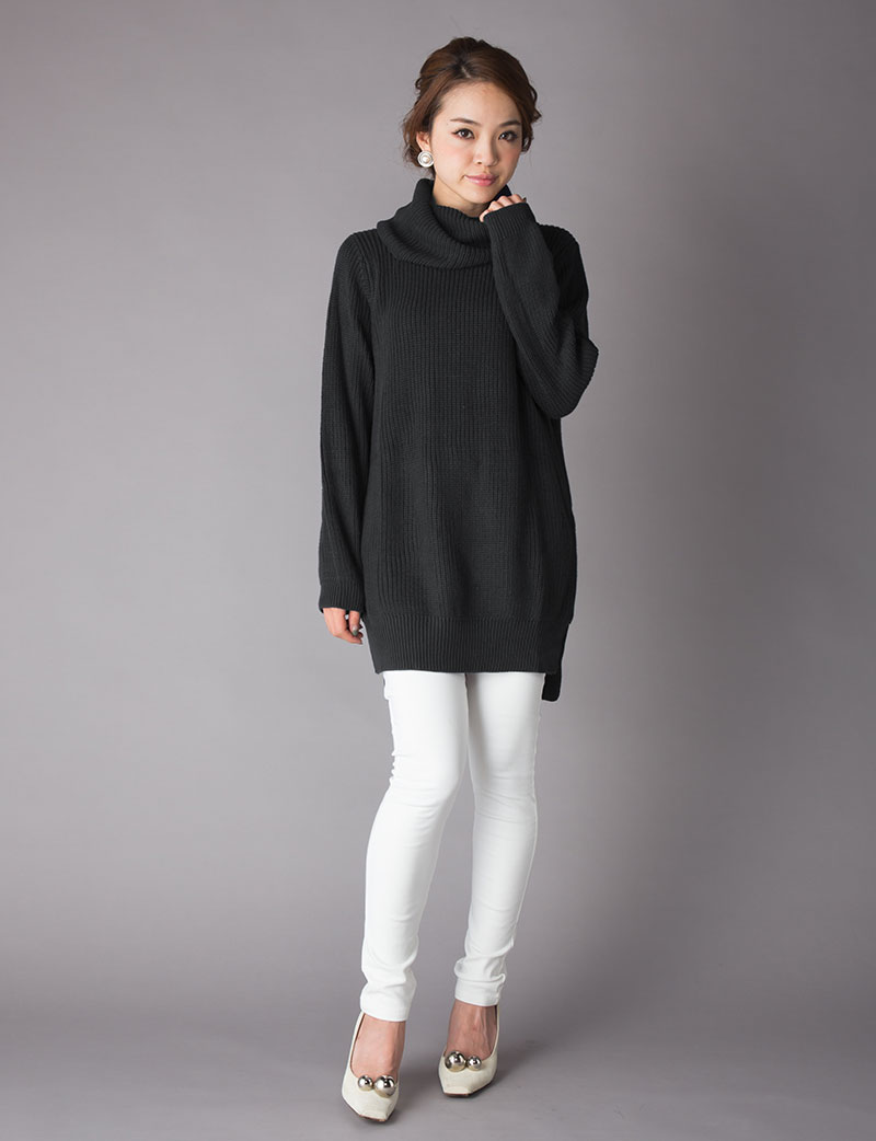 ブラックニット着用 授乳服産後モデル着用
