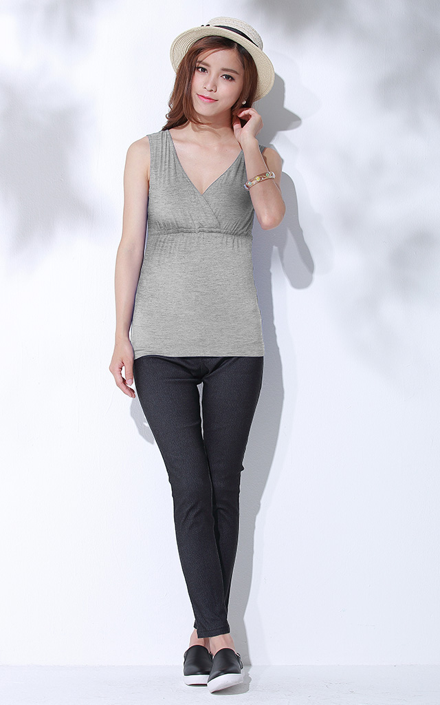 シンプルで使いやすいを追求した授乳服インナー