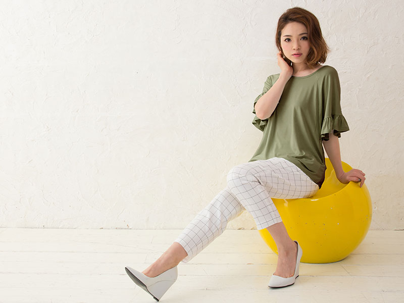 春名亜美さんが着る授乳服マタニティウェア